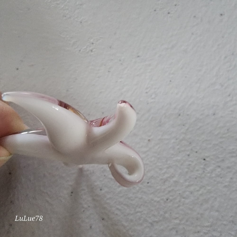 Pink and White Glass Starfish Pendant - Picture 4 of 9
